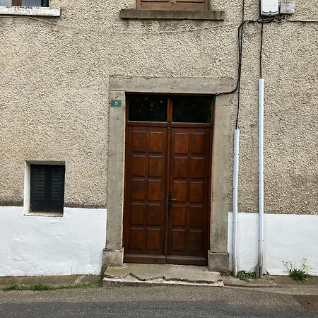 La Tour Ronde Apartment *